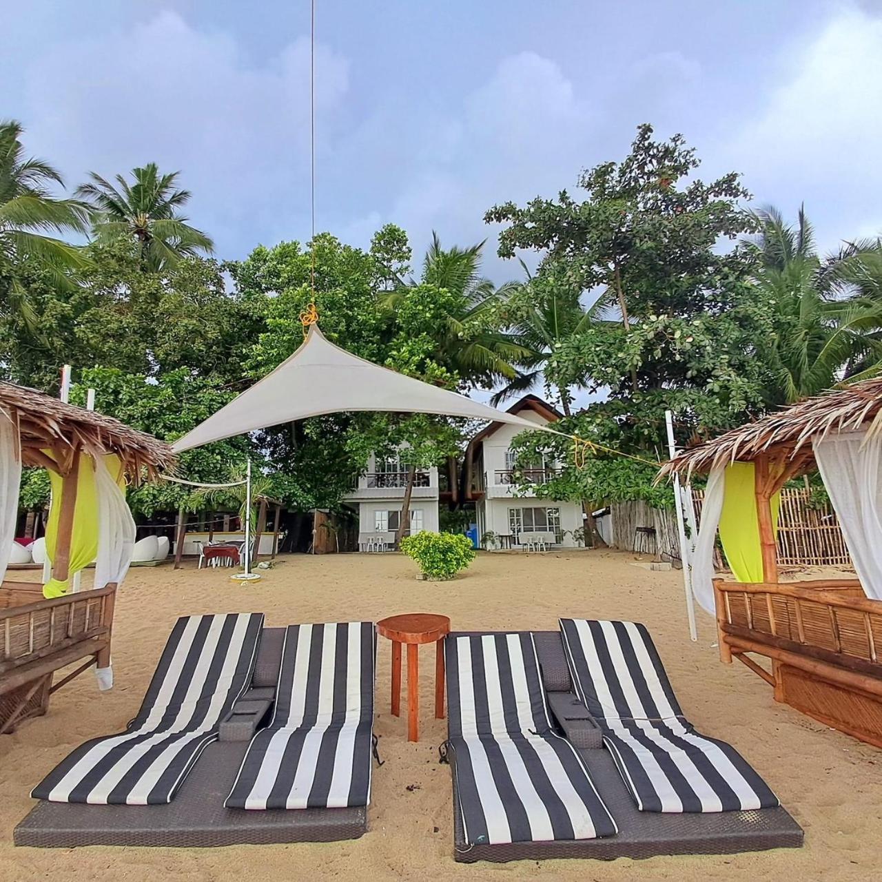 Brazaville Beach Resort Hinoba-an Exterior photo